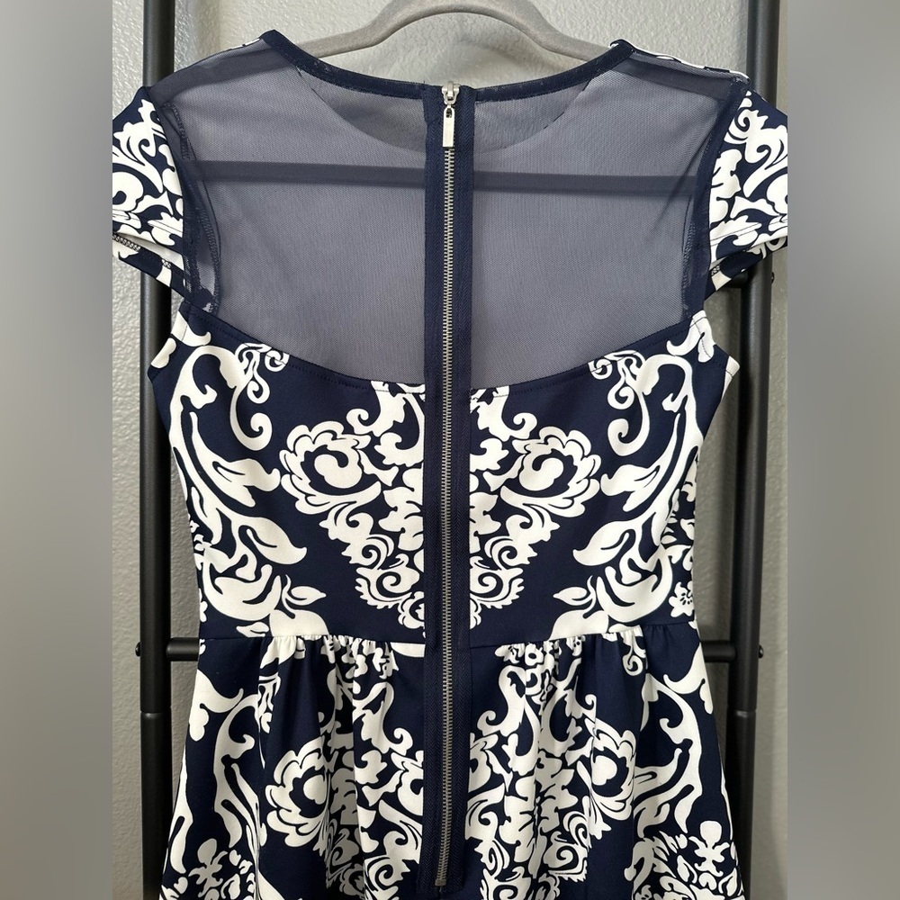 B. Darlin Navy/White Abstract Dress. Size 7/8. Worn once. - Picture 7 of 8